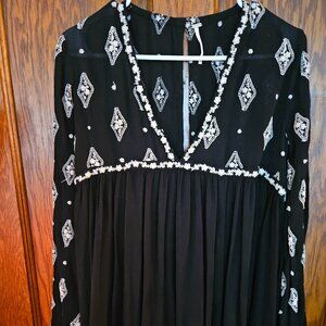 Free People Embroidered Bell Sleeve Tunic V-Neck Oversized Boho Top SZ XS